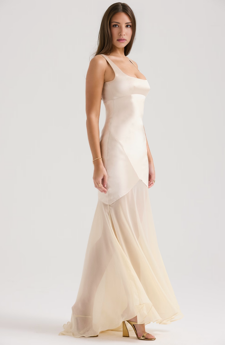 Pia Maxi Dress