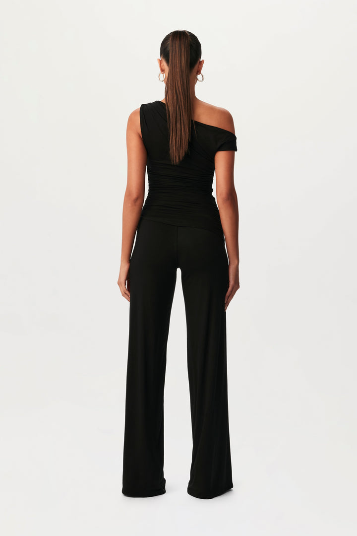 Smooth Asymmetrical Set