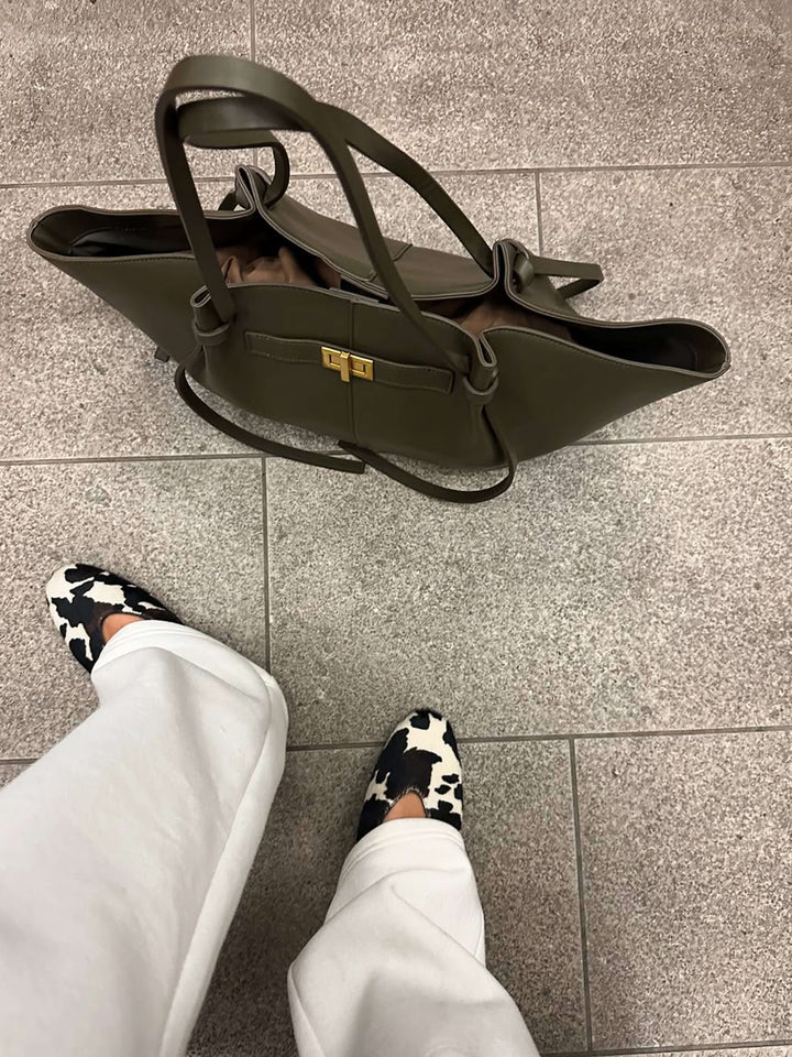 Vera Spacious Tote Bag